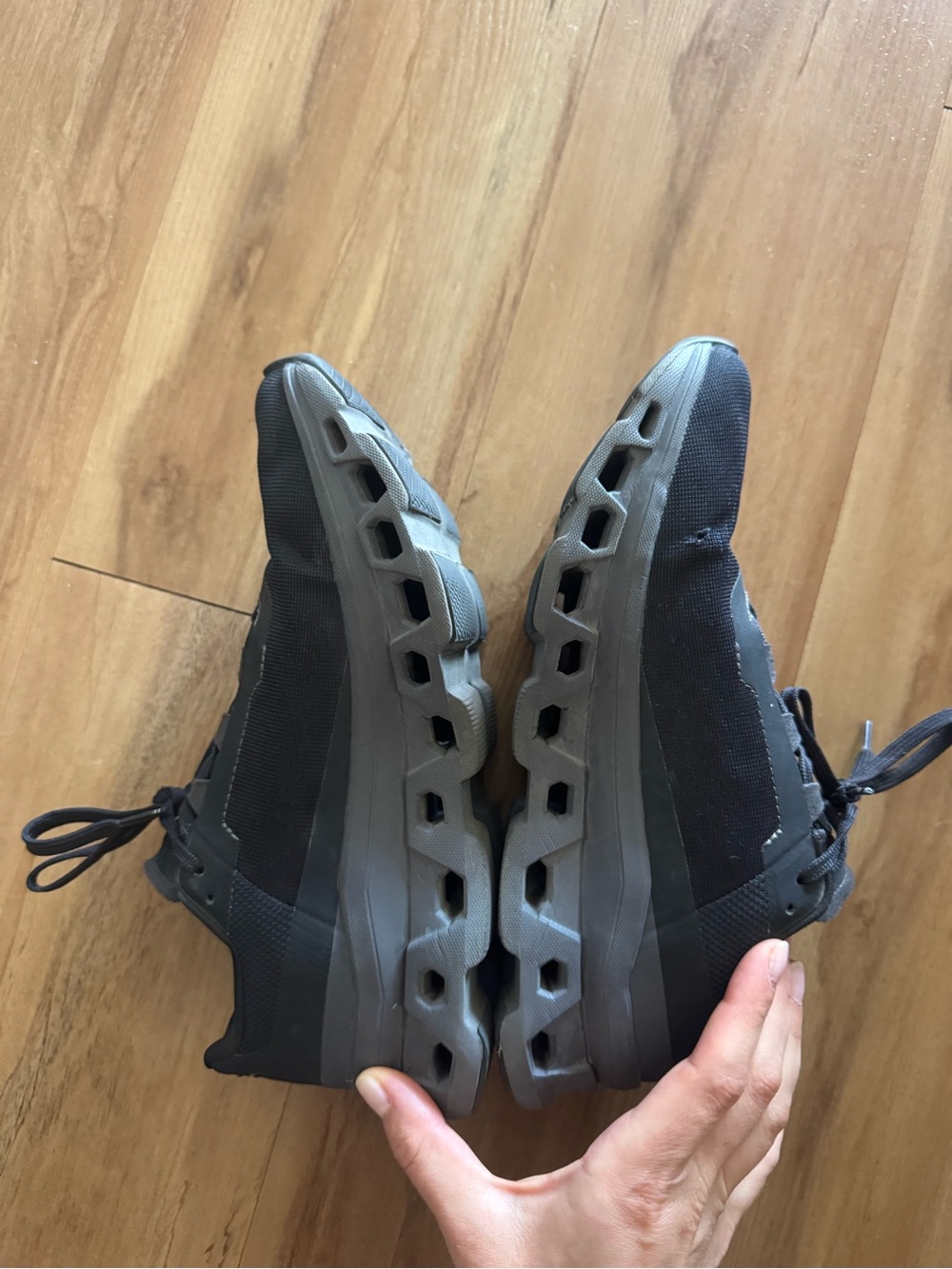 On Running Women's Black and Gray Cloudmonster shoes - Picture 7 of 7